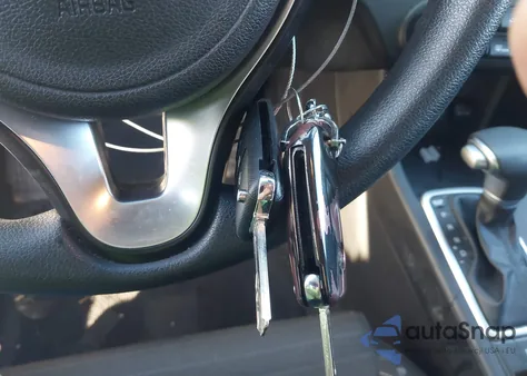 2018 Kia Sportage Lx z USA, uszkodzony, nr VIN KNDPM3AC7J7448483